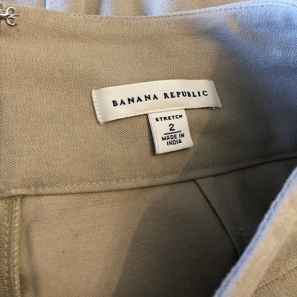 Banana republic khaki skirt size 2 - Picture 3 of 4